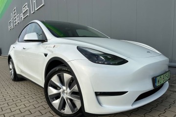 Tesla Y Long Range Dual Motor AWD